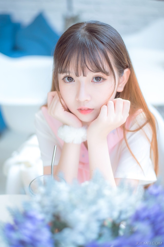 “我孟达算不上忠臣。”孟达闻言，冷笑一声道：“如果将军还想继续愚忠的话，那就请将军自便，下次若再想找刘璋拼命，末将绝不拦你。”
